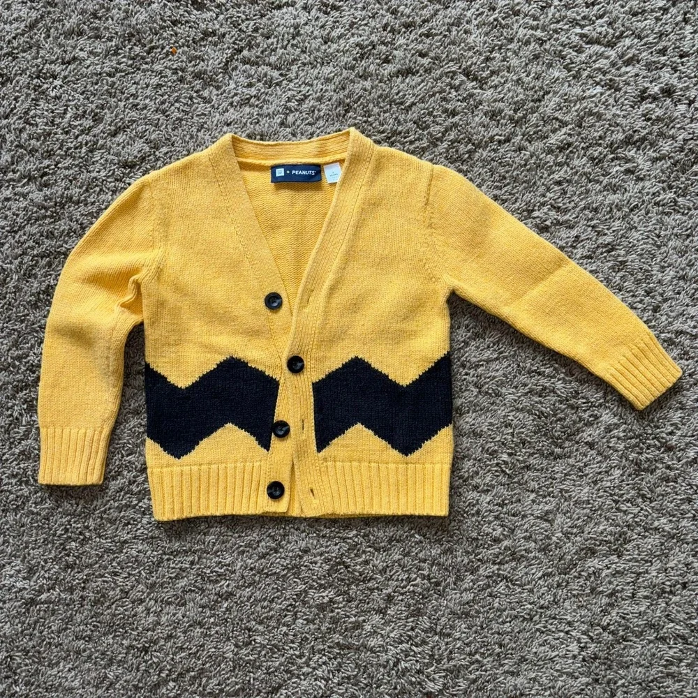 Gap Kids Peanuts Charlie Brown Yellow Chevron Cardigan Sweater 2 Years
